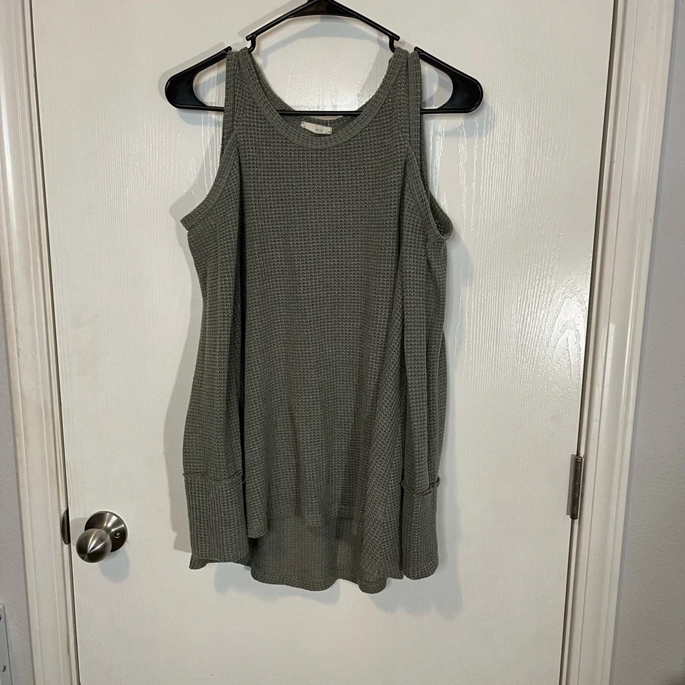 I.JOAH Cold Shoulder Sweater - Picture 4 of 5